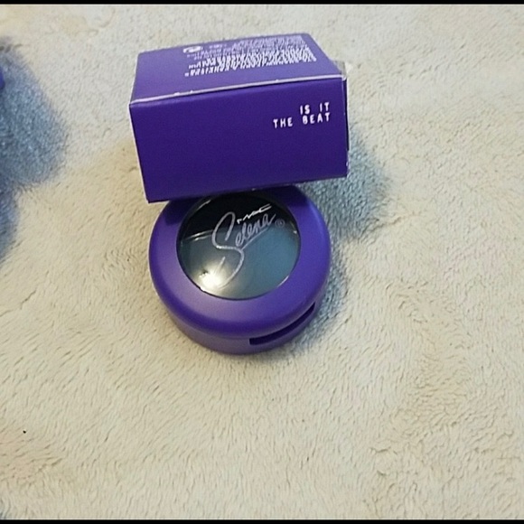 MAC Selena (Bundle) - Picture 3 of 4